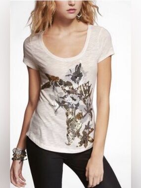 Express White Scoop Neck Tee with Sequin Floral Graphic-NWT M